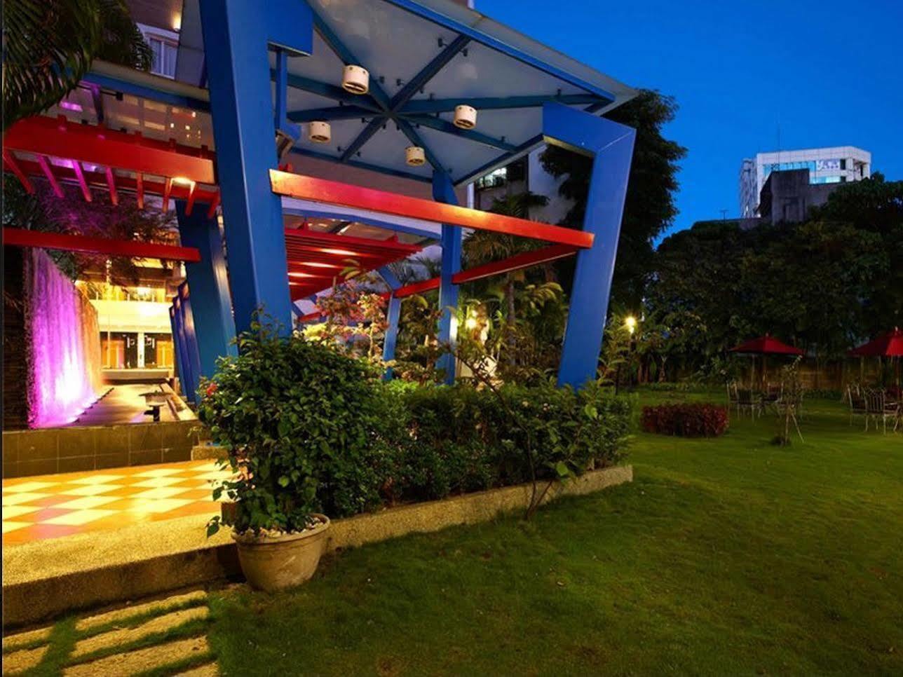 Hualien Charming City Hotel Exterior foto